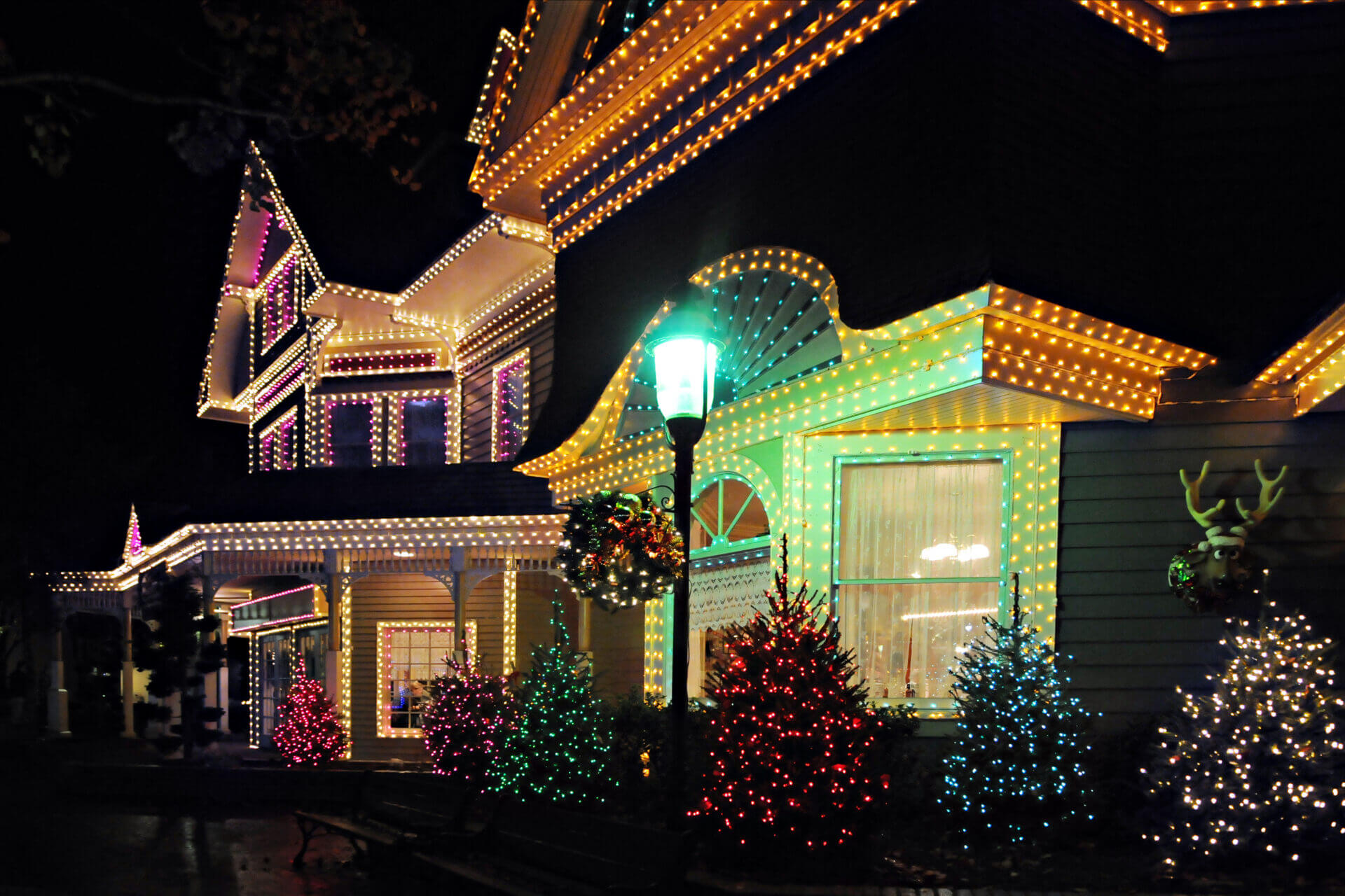Christmas Light Installation Minnesota Home
